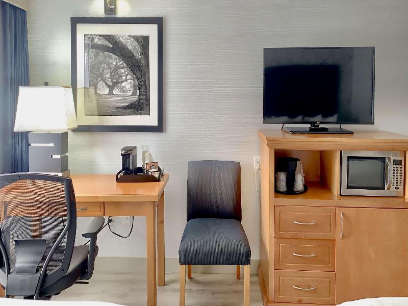 Best Western Plus Regency Inn & Conference Centre image