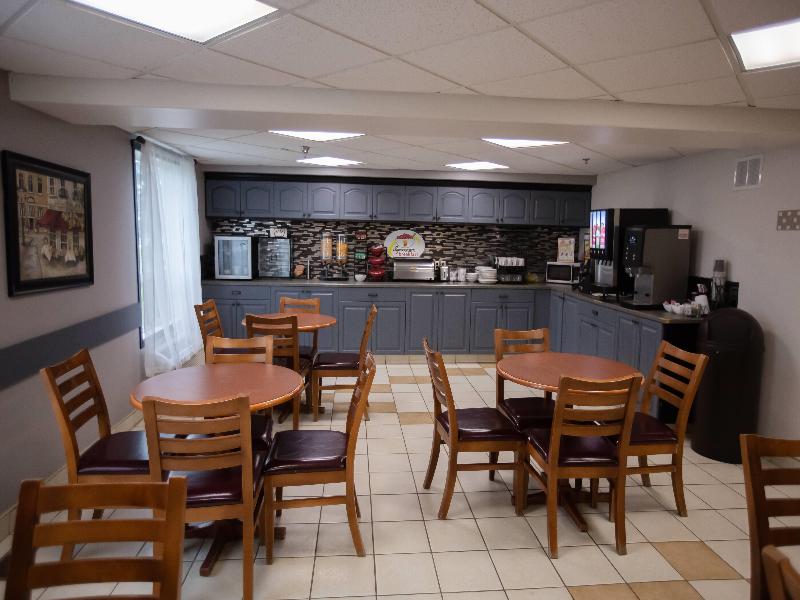 Super 8 by Wyndham Whitecourt image