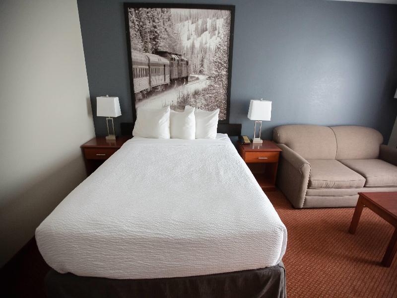 Super 8 by Wyndham Whitecourt image