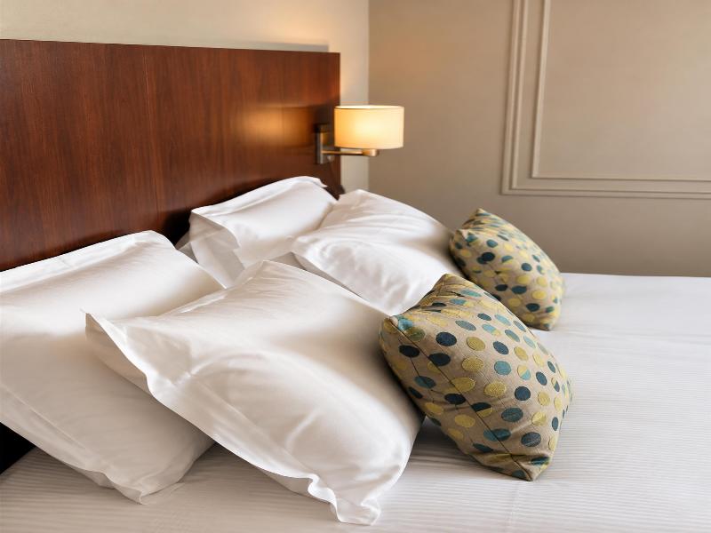 Kyriad Saint -Malo Ouest - Dinard image