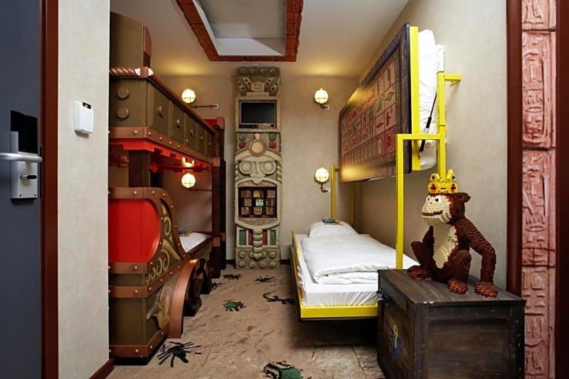 Lakeview Inn & Suites Hinton image