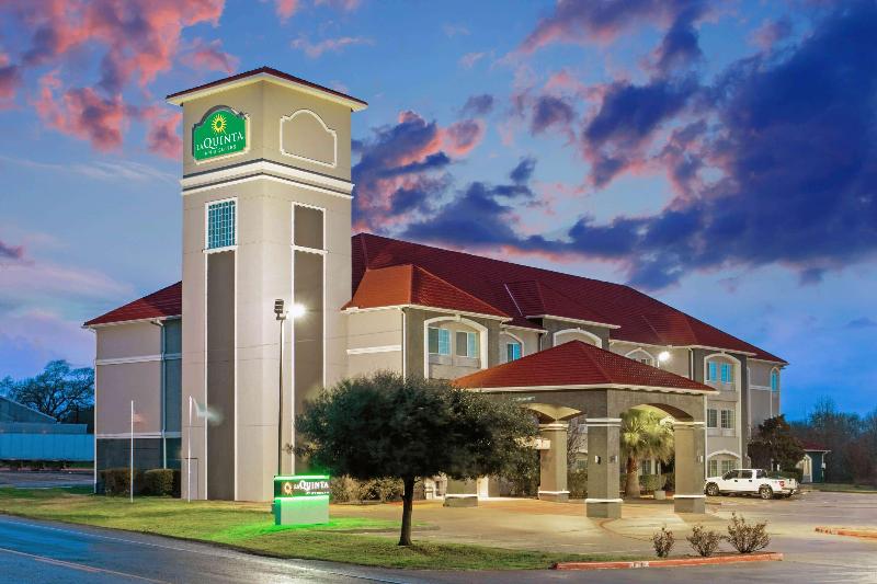 La Quinta Inn & Suites Fairfield Tx image