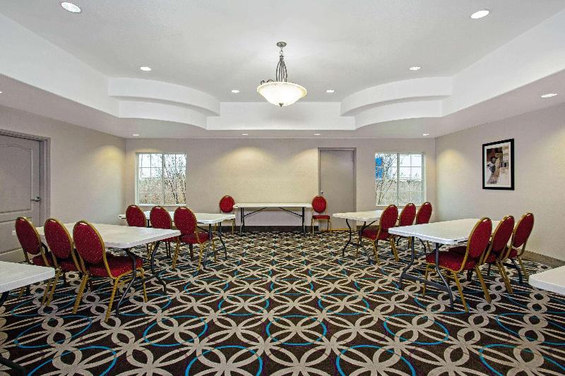 La Quinta Inn & Suites Fairfield Tx image