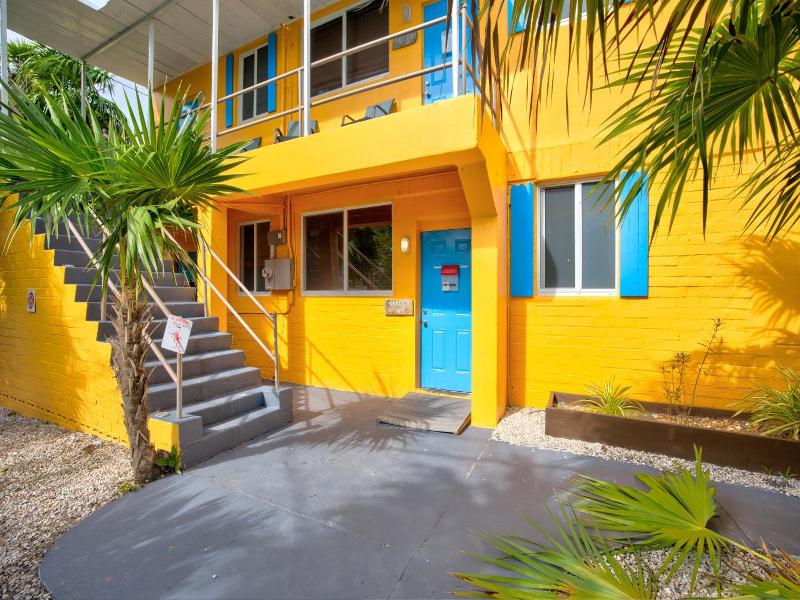 Captain Pips Marina & Hideaway image