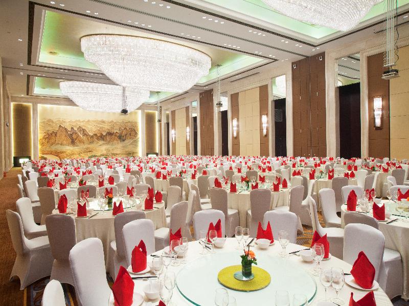 Crowne Plaza Yichang image