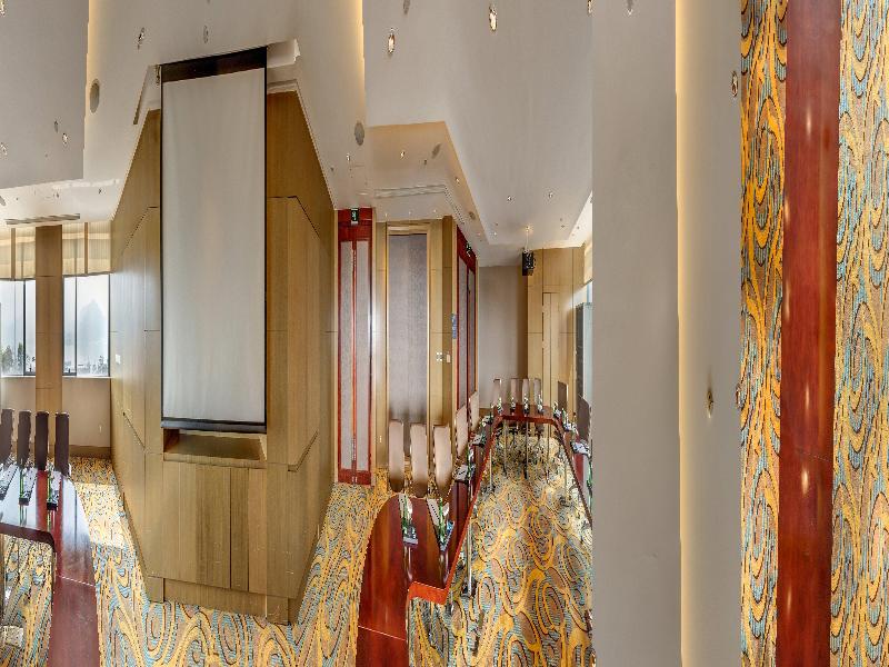 Crowne Plaza Yichang image