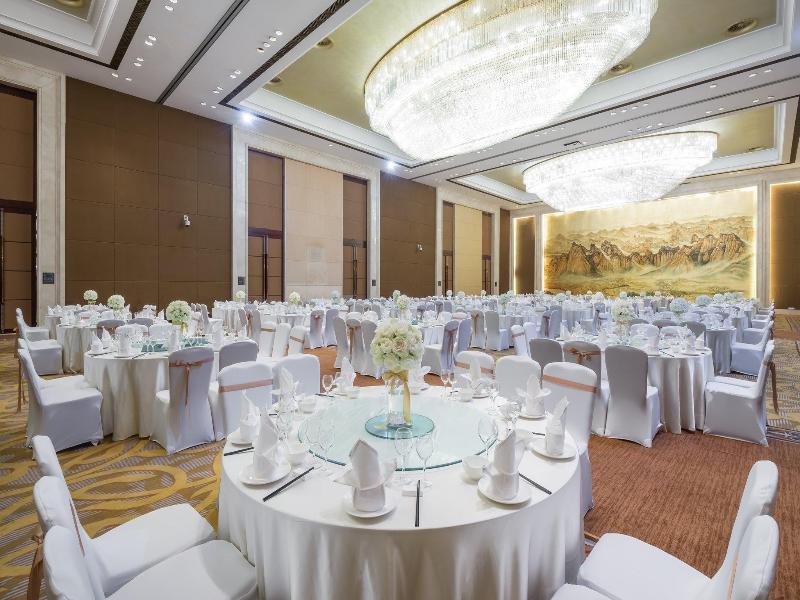 Crowne Plaza Yichang image