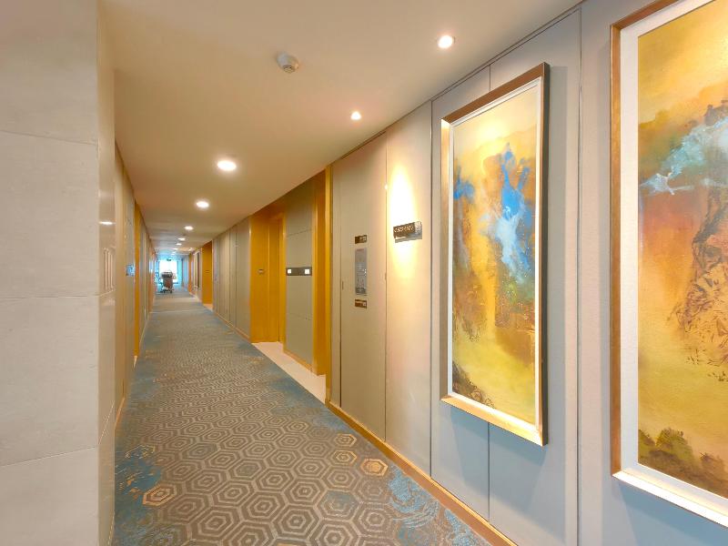 Crowne Plaza Yichang image
