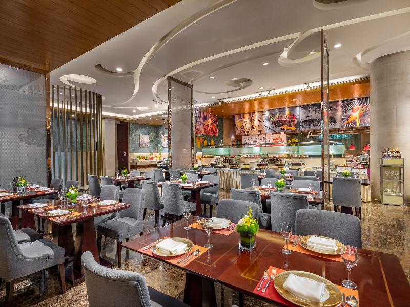 Crowne Plaza Yichang by IHG image