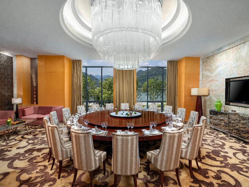 Crowne Plaza Yichang image