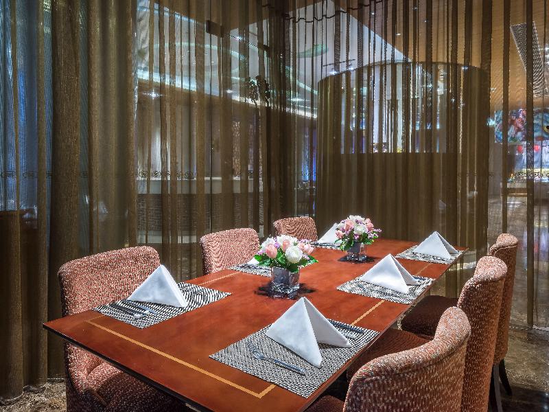 Crowne Plaza Yichang image