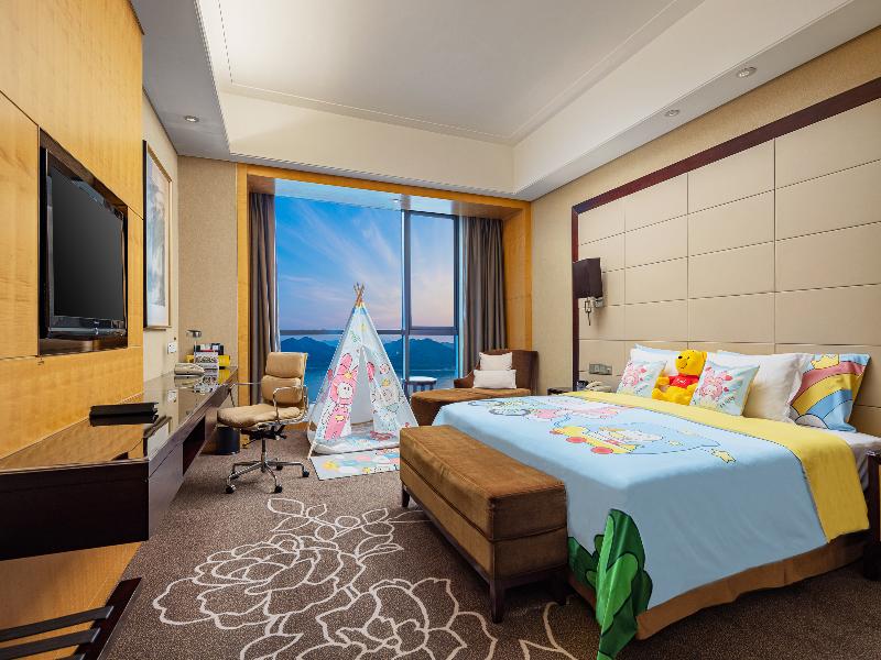 Crowne Plaza Yichang by IHG image
