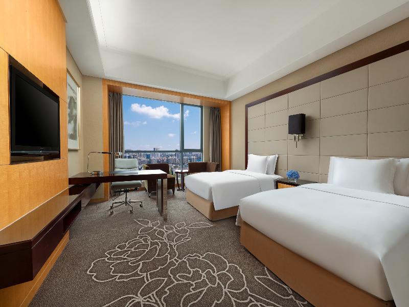 Crowne Plaza Yichang by IHG image