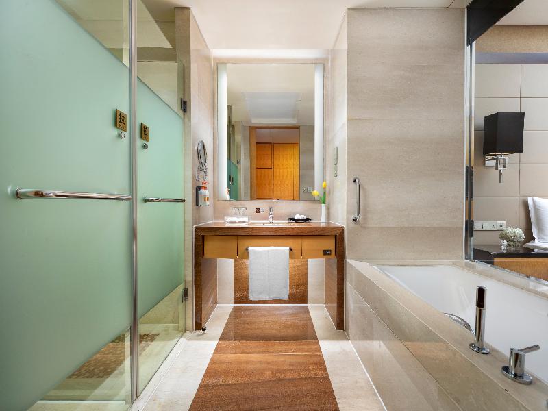 Crowne Plaza Yichang by IHG image