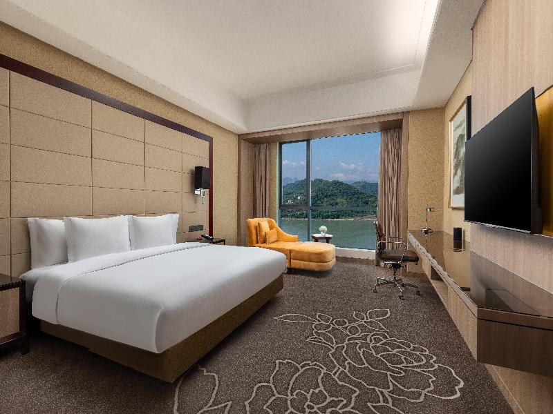 Crowne Plaza Yichang image