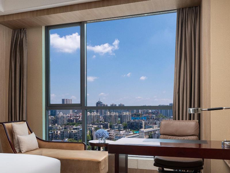 Crowne Plaza Yichang image