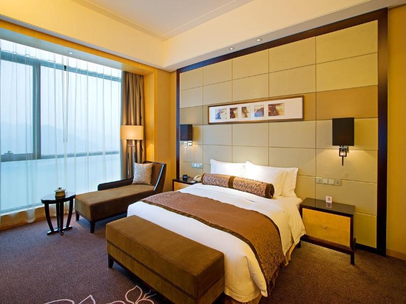 Crowne Plaza Yichang image