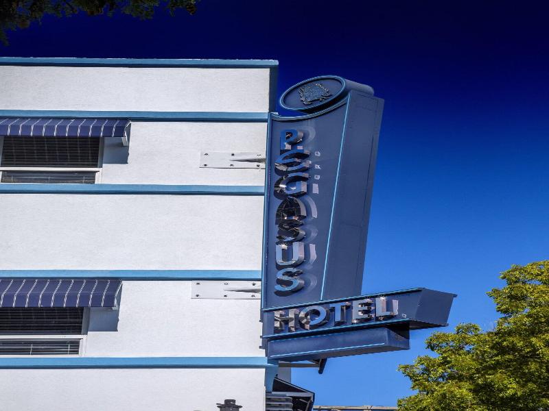 Pegasus International Hotel