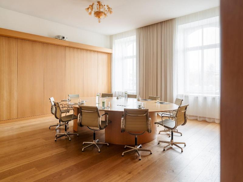 B2 Boutique Hotel and Spa image