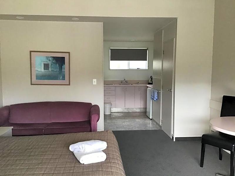 Helensborough Motor Inn