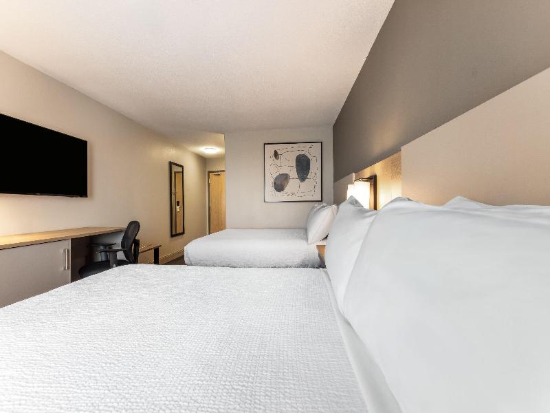 Days Inn & Suites by Wyndham Thunder Bay image