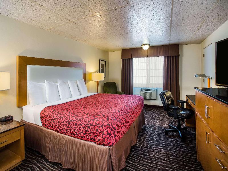 Days Inn by Wyndham Yakima image