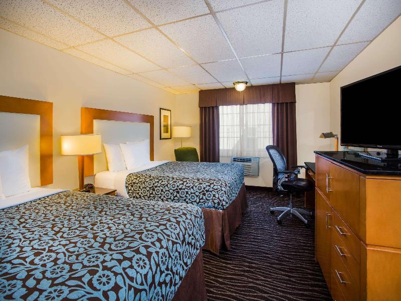 Days Inn by Wyndham Yakima image