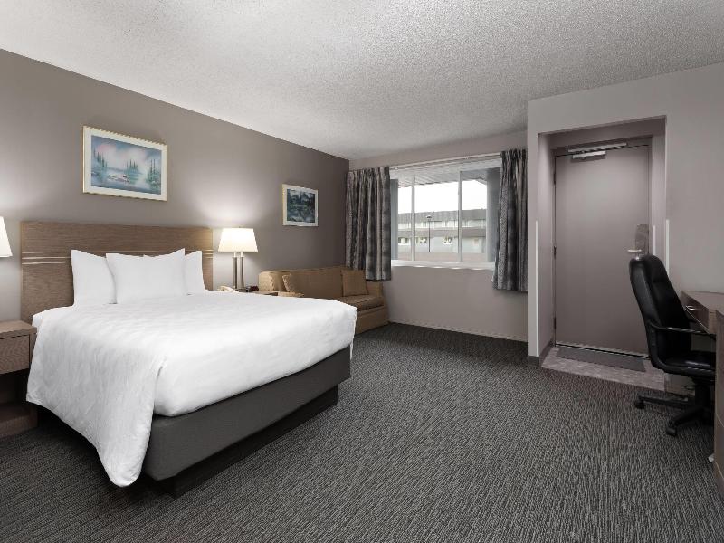 Travelodge by Wyndham Grande Prairie image