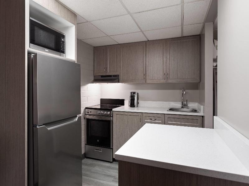 Travelodge by Wyndham Grande Prairie image
