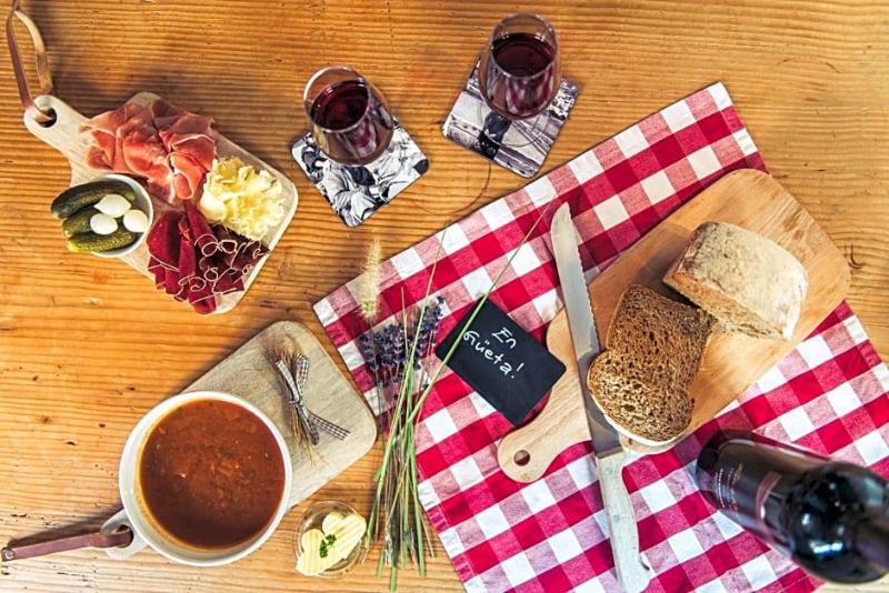 Bella Vista image