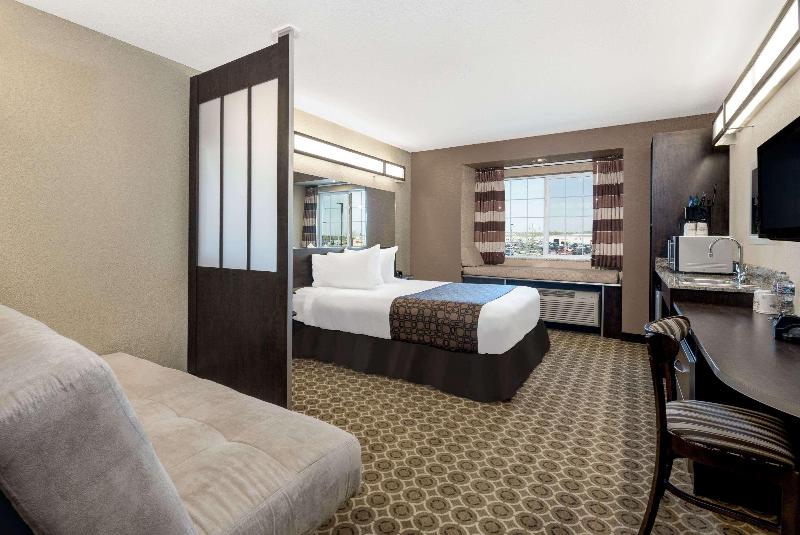 Microtel Inn & Suites By Wyndham Williston image