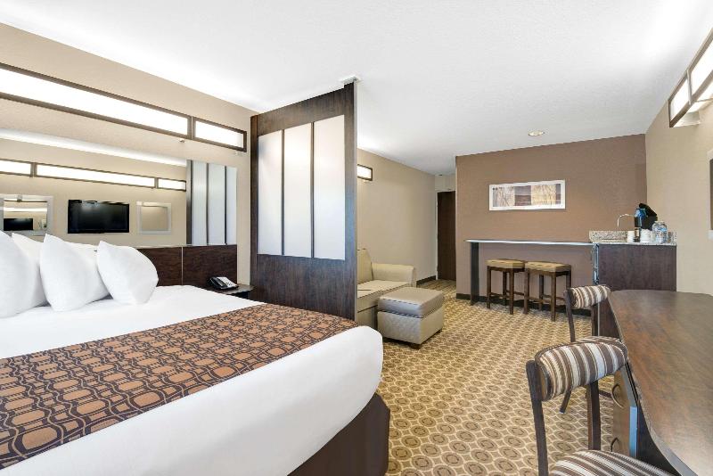 Microtel Inn & Suites By Wyndham Williston image