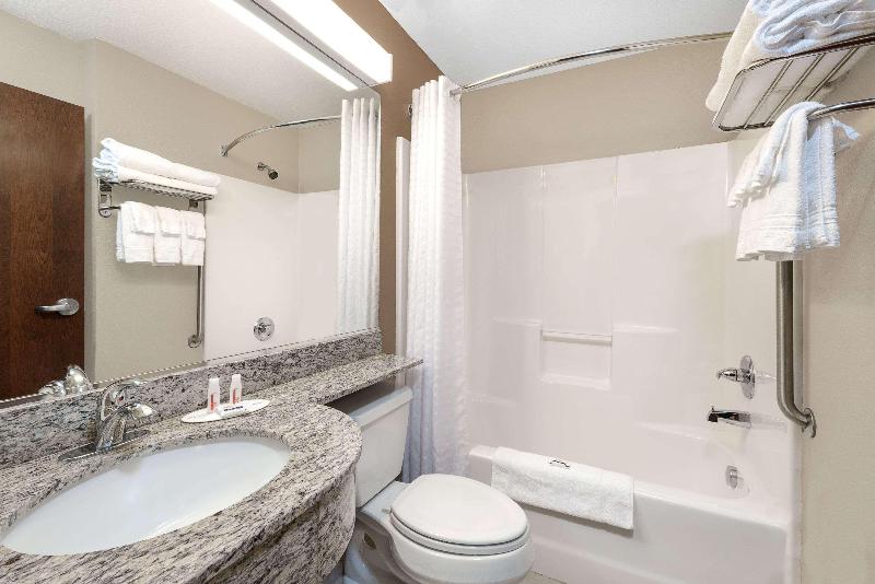 Microtel Inn & Suites By Wyndham Williston image