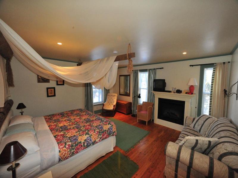 Little Shemouge Country Inn
