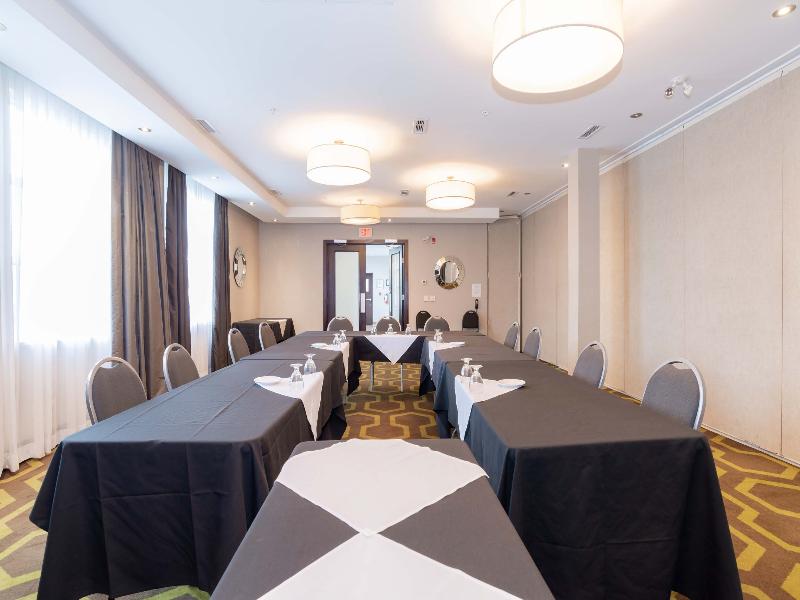 Sandman Hotel & Suites Abbotsford image