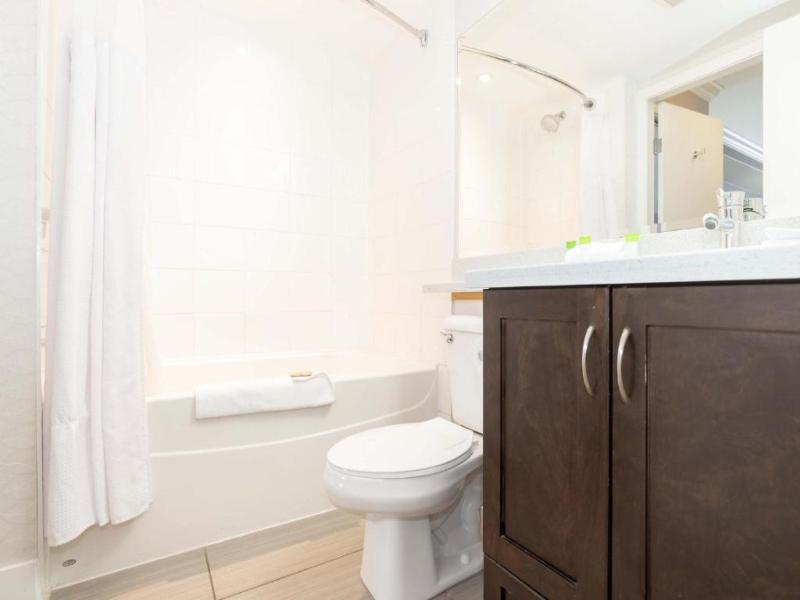 Sandman Hotel & Suites Abbotsford image