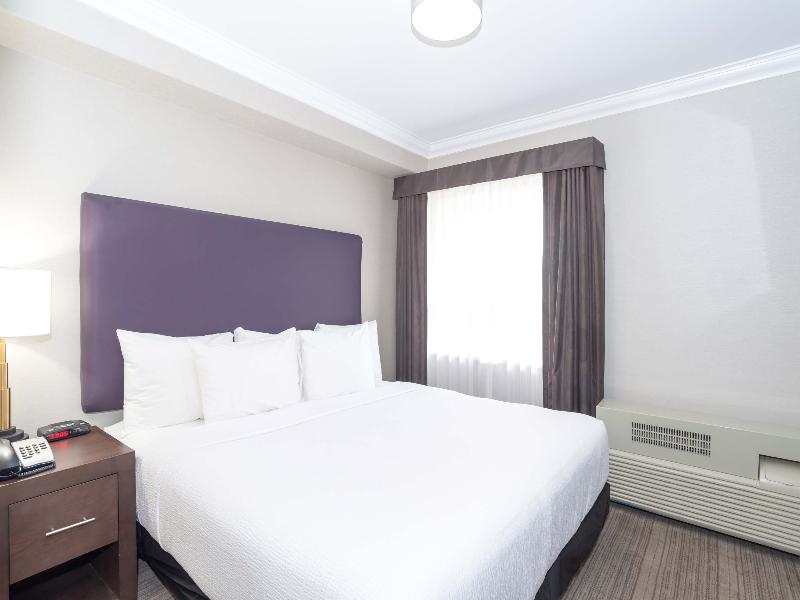 Sandman Hotel & Suites Abbotsford image