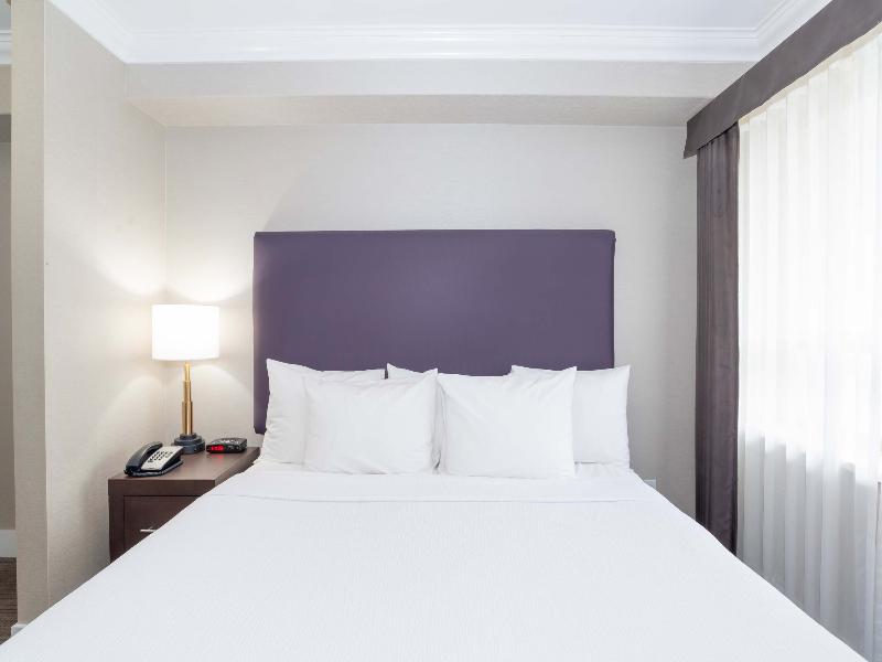 Sandman Hotel & Suites Abbotsford image