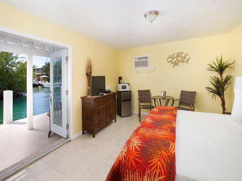Creekside Inn gallery photo 22