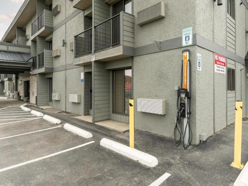Quality Inn & Suites Vernon image