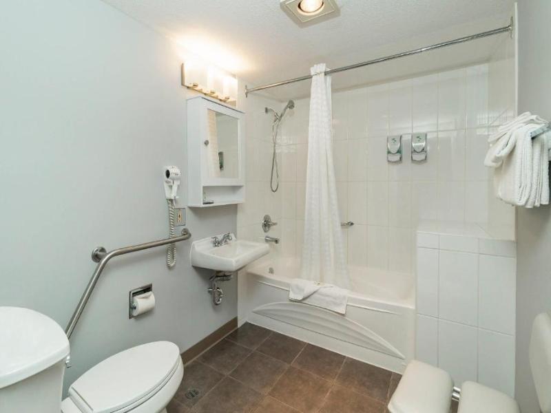 Quality Inn & Suites Vernon image
