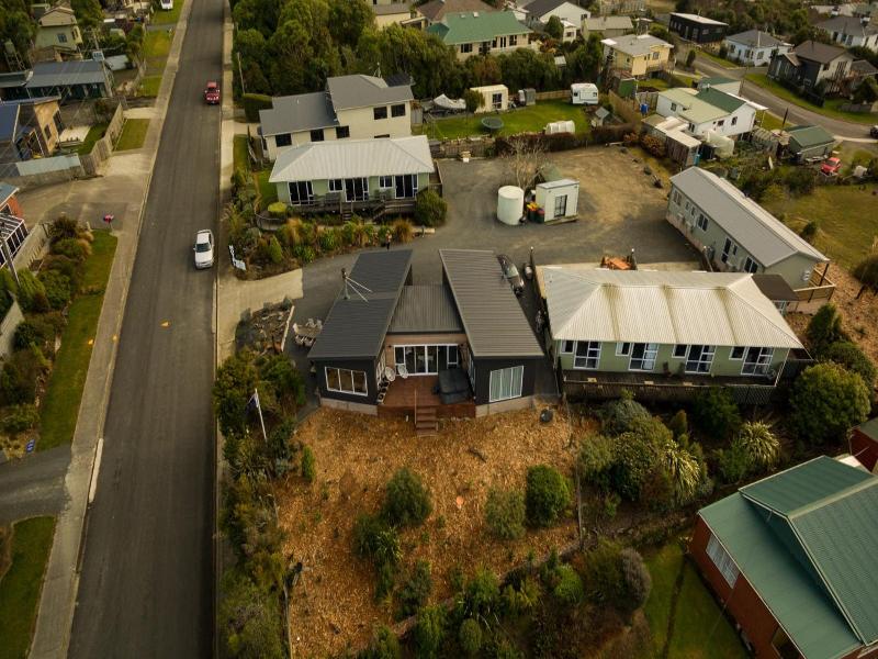 Nugget View & Kaka Point Motels image
