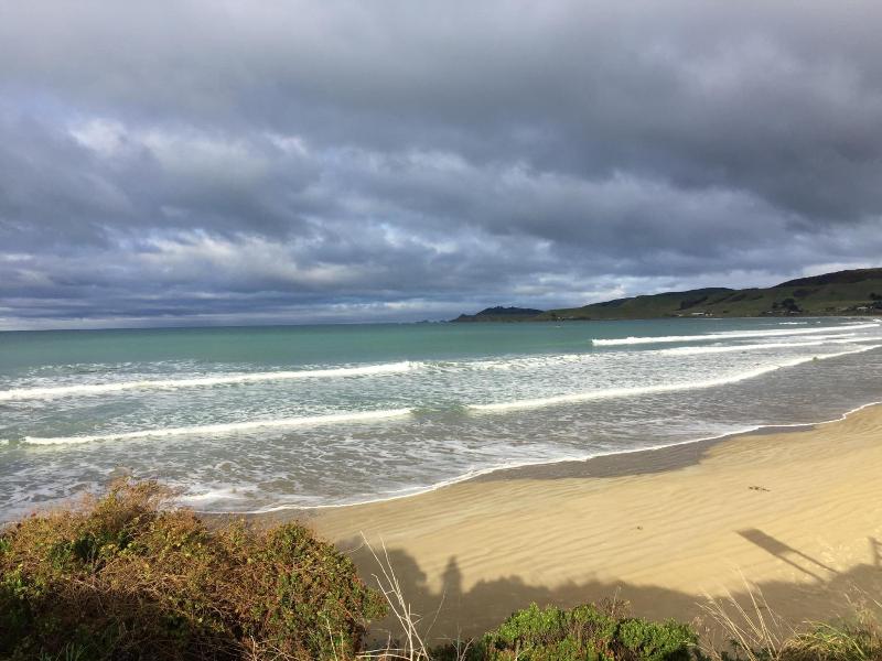 Nugget View & Kaka Point Motels image