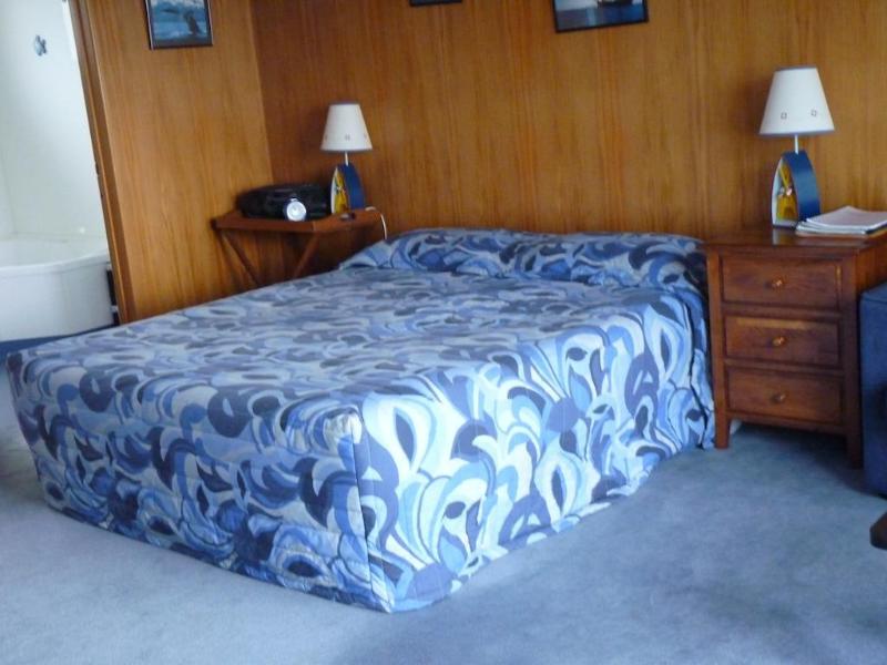 Nugget View & Kaka Point Motels image