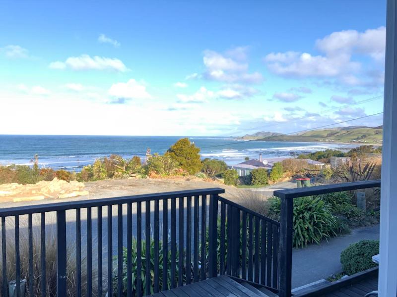 Nugget View & Kaka Point Motels image