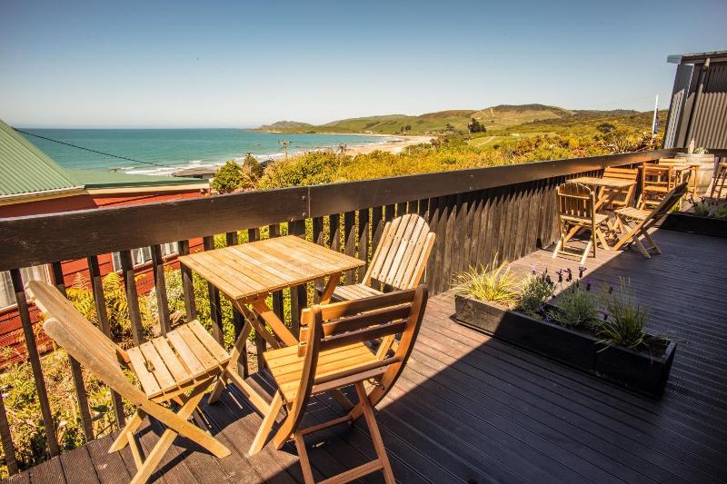 Nugget View & Kaka Point Motels image