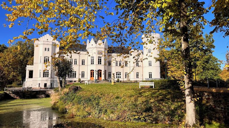 Schloss Schlemmin image