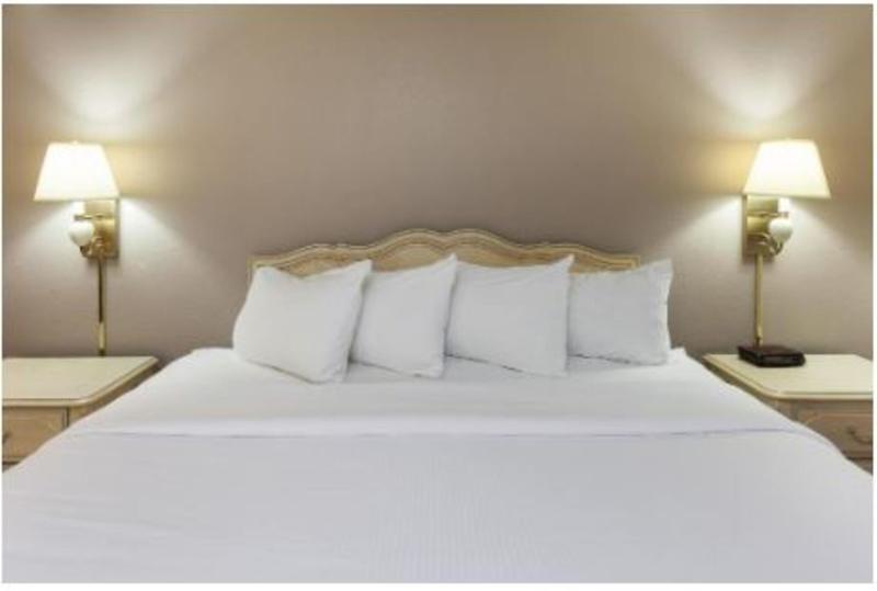 The Hotel Ojibway Trademark Collection By Wyndham image
