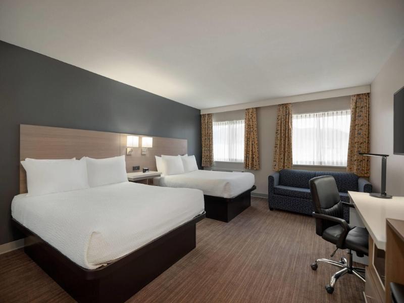 Days Inn By Wyndham Kelowna image