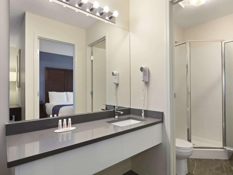 Days Inn By Wyndham Kelowna image